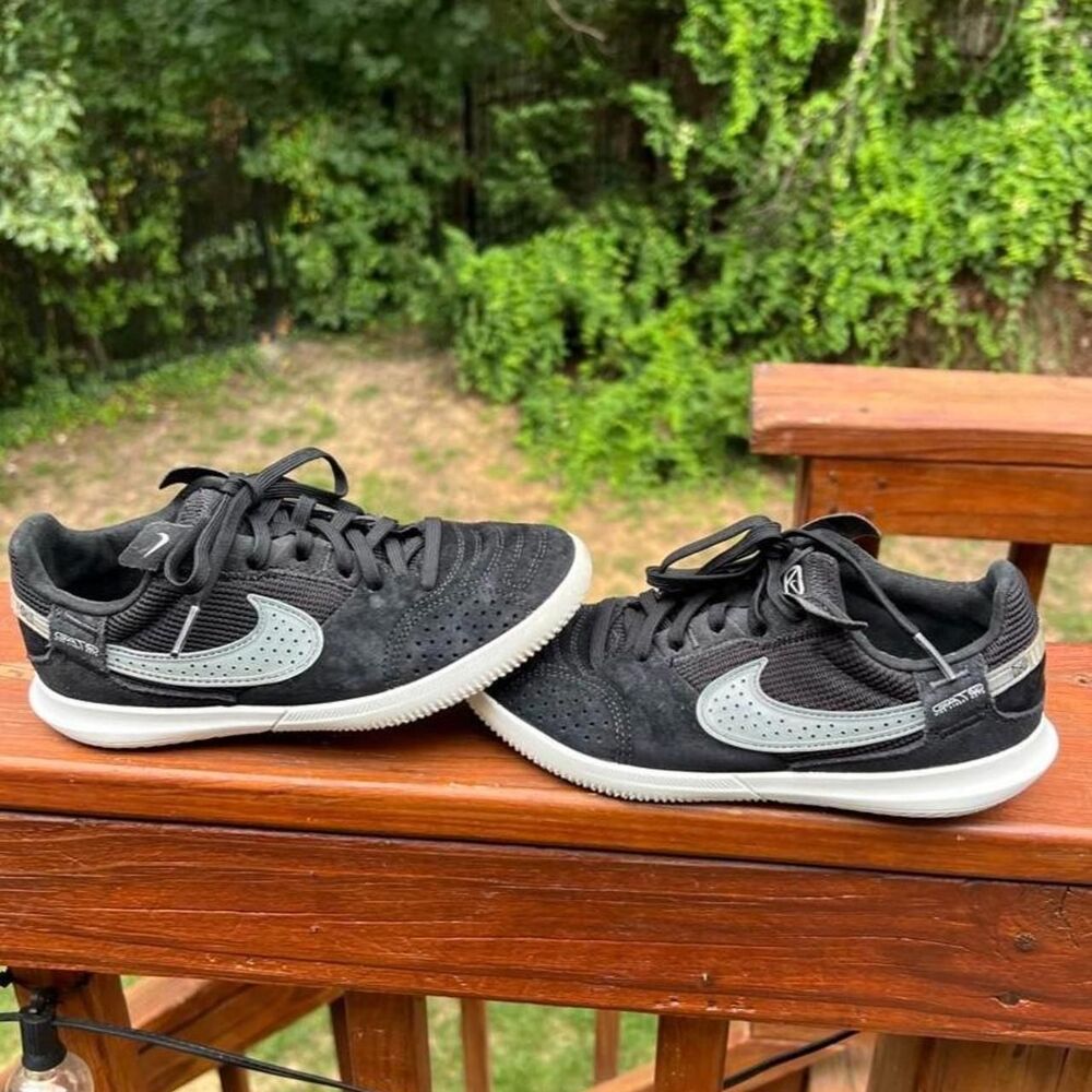 Nike Youth 1 Street Gato Black White Indoor Soccer School Sneakers